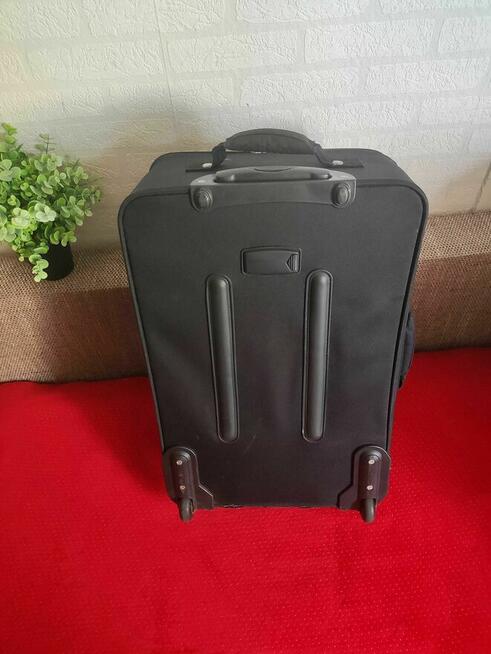 Walizka Globtroter na kółkach turystyczna podróżna Torba