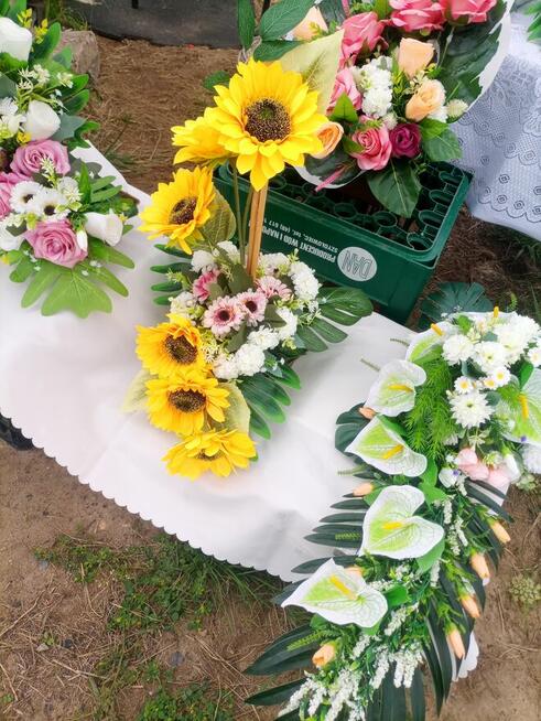 Kompozycje kwiatowe różne rodzaje pojedyncze lub komplety