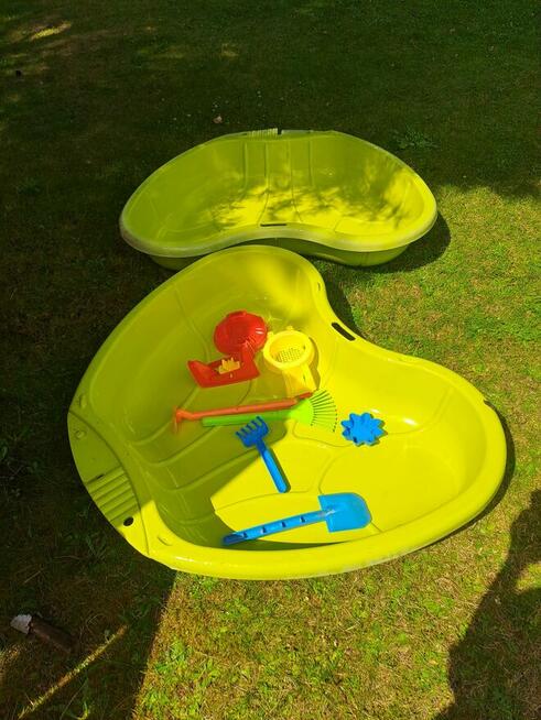 Domek plastikowy dla dzieci zjeżdżalnia piaskownica basenik
