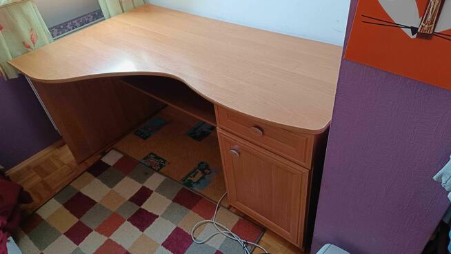 Biurko narożne z szufladą i szafką