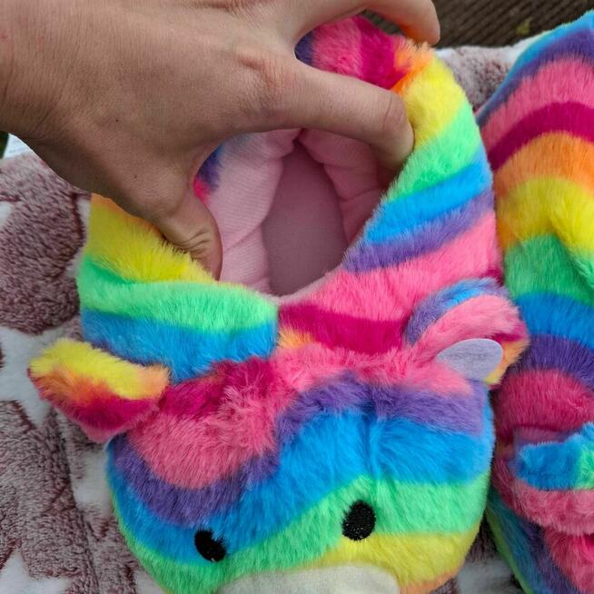 Wielokolorowe kapcie miś – nowe, bez metki,