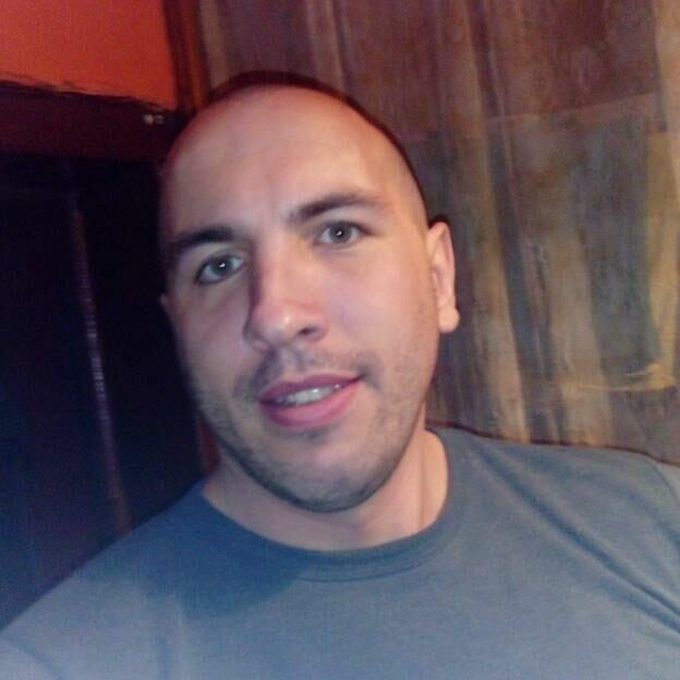 FAJNY FACET SZUKA PRACY TYLKO U (PANI) WARTO