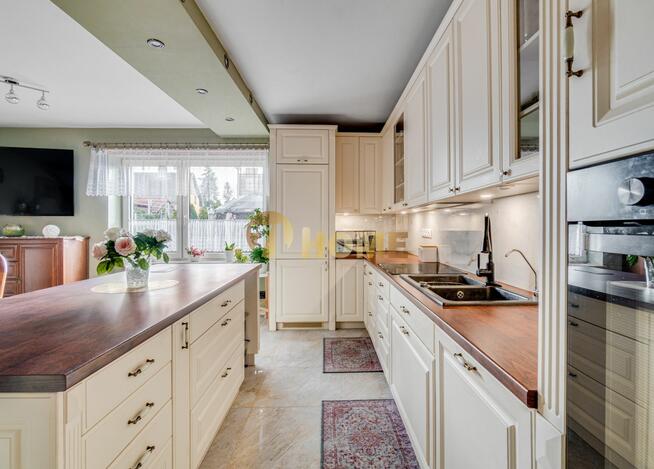 Przestronny dom z garażem i zadbanym ogrodem | Idealny do podziału | ok. Marino