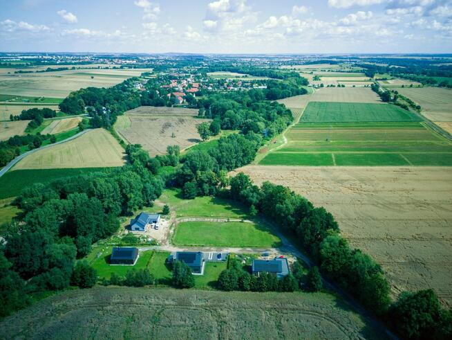 PRZESTRONNA DZIAŁKA BUDOWLANA W BURKATOWIE