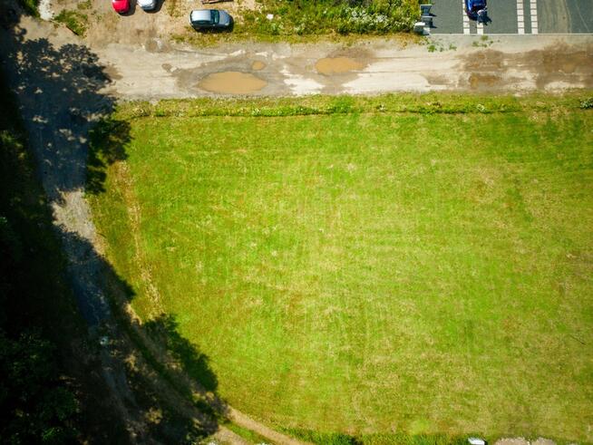 PRZESTRONNA DZIAŁKA BUDOWLANA W BURKATOWIE