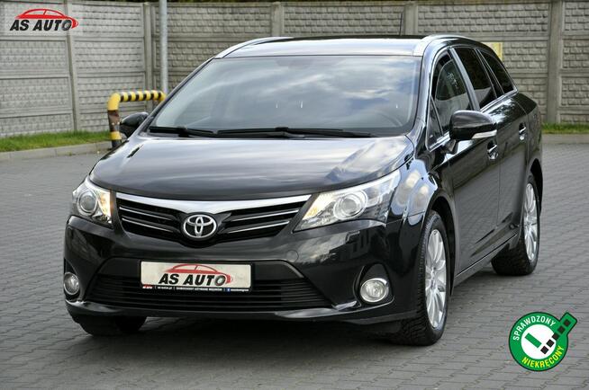 Toyota Avensis 1,8VVTi 147KM Executive/Navi/Alkantara/Alufelgi/Kamera/Ledy/PółSkóry