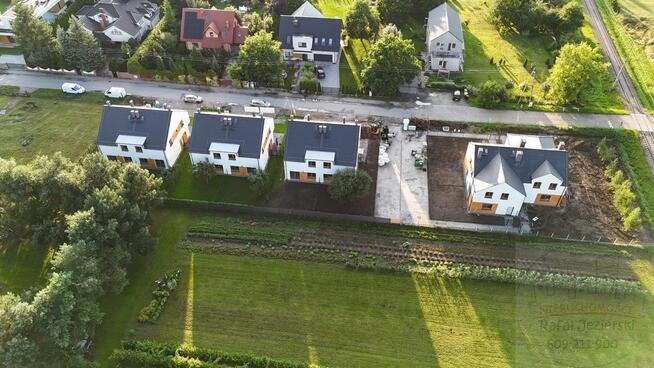 Nowy Bliźniak z garażem, Wrocław Strachocin