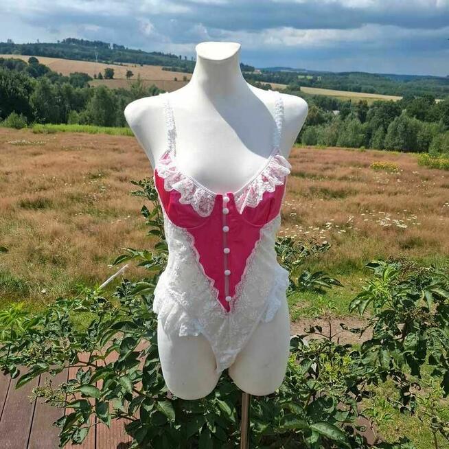 Seksowne body różowe z koronką – rozmiar M, nowe