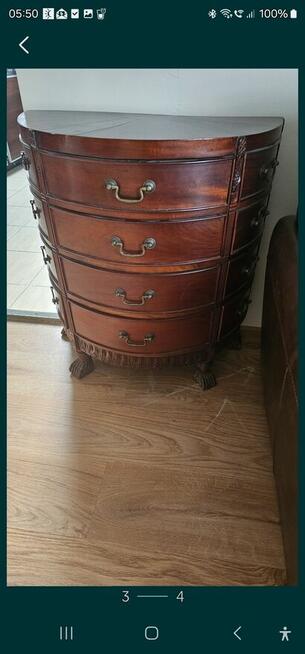 Piękne stylowe meble drewniane