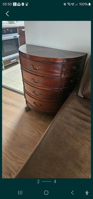 Piękne stylowe meble drewniane