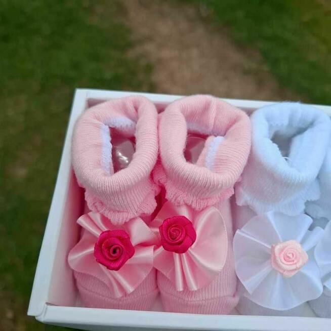 Nowy zestaw skarpetek dla noworodka 0–3 mies.