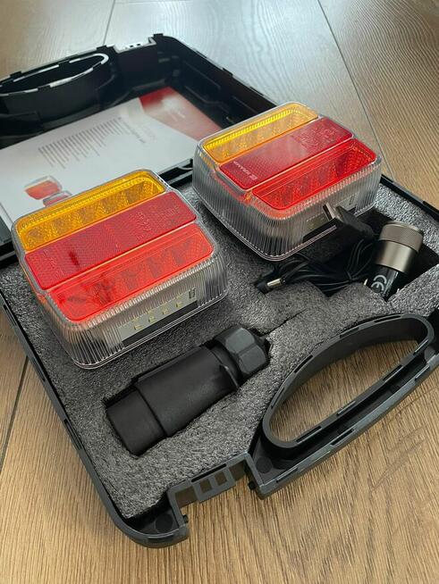Zestaw lamp bezprzewodowych LED 12V na magnes LA60025