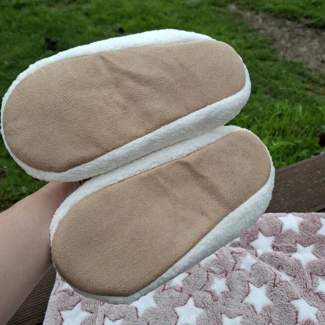 Kapcie damskie kotki – puszyste i urocze, 24,5cm