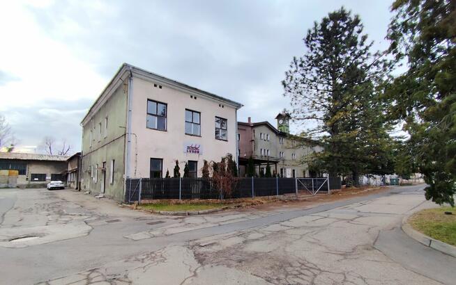 USTROŃ centrum Zabudowana działka 0,5ha + budynki 2650m2