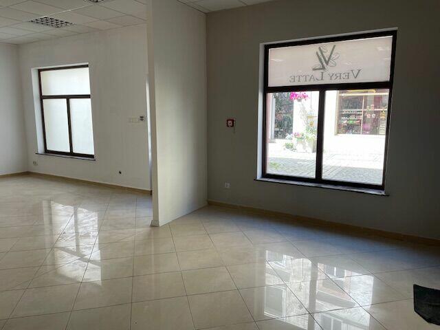 Duży lokal na parterze w centrum na salon kosmetyczny, sklep