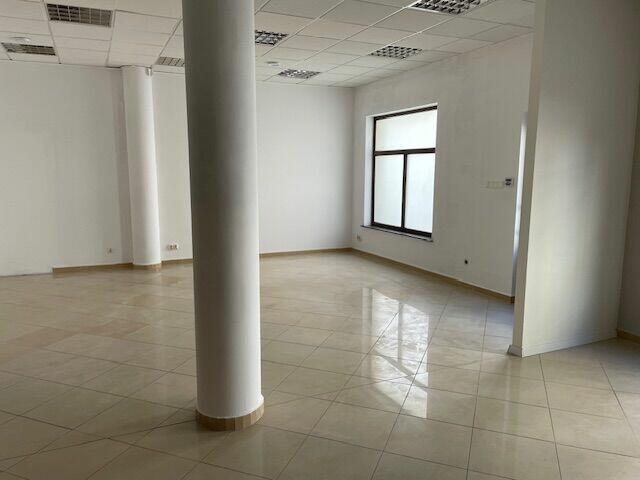 Duży lokal na parterze w centrum na salon kosmetyczny, sklep