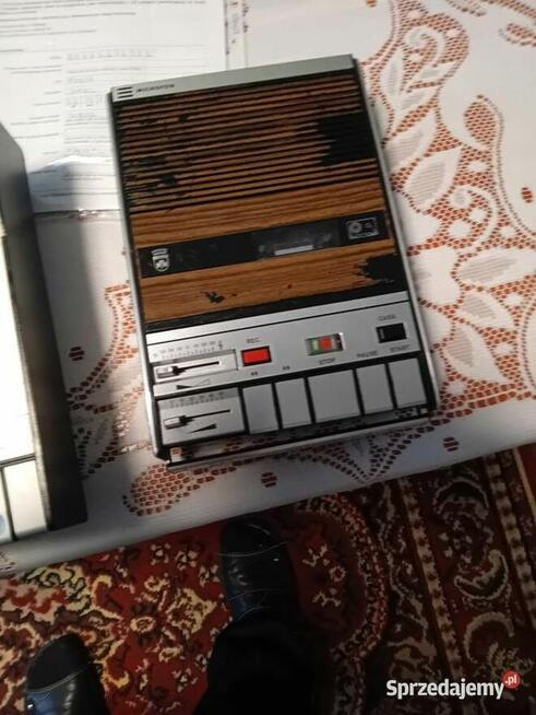 Dwa magnetofony sprzedam