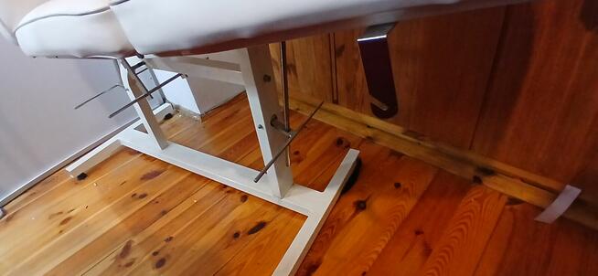 Fotel kosmetyczny plus dodatki