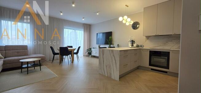 Nowoczesny apartament na piętrze, wysoki standard