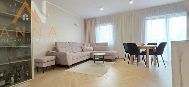 Nowoczesny apartament na piętrze, wysoki standard