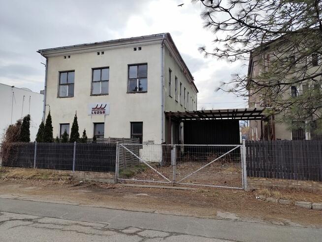 USTROŃ centrum Zabudowana działka 0,5ha + budynki 2650m2