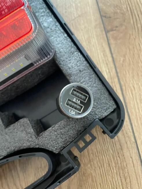 Zestaw lamp bezprzewodowych LED 12V na magnes LA60025