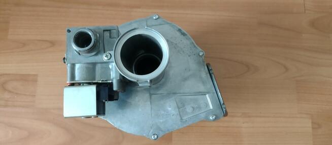 Armatura gaz. z wentylat. do BUDERUS LOGOMAX PLUS GB022-24 !