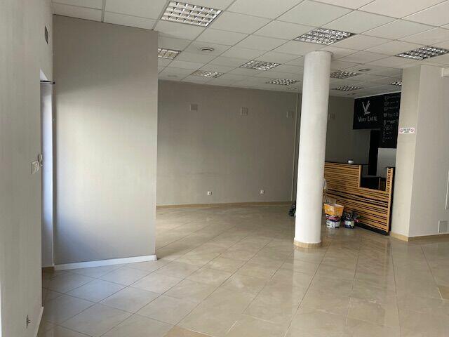 Duży lokal na parterze w centrum na salon kosmetyczny, sklep