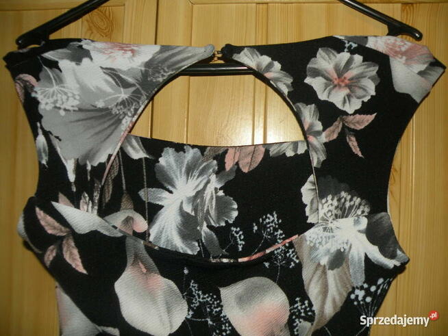 Sukienka BOOHOO Rozmiar 38 / M