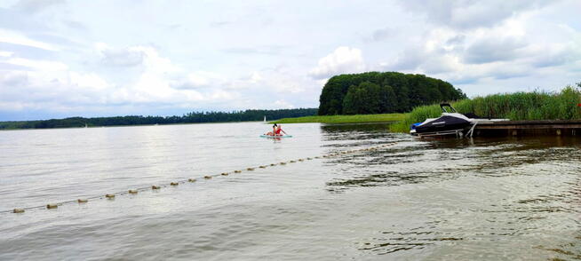 Działka z udziałem w plaży Mazury z domkiem letniskowym