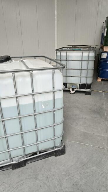 Zapasy i materiały - kartony, butelki, nakrętki, etykiety