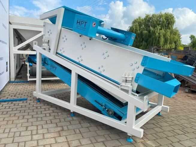 Przesiewacz wibracyjny GV-500 z przenośnikiem taśmowym