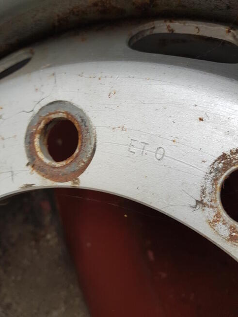 Koła zapasowe do sam. ciężarowego