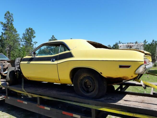 DODGE CHALLENGER 1970 PROJECT CAR V8 MOPAR