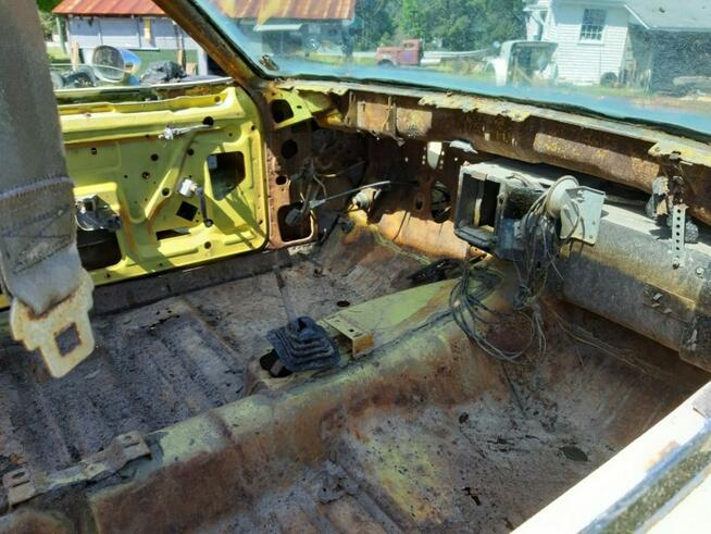 DODGE CHALLENGER 1970 PROJECT CAR V8 MOPAR