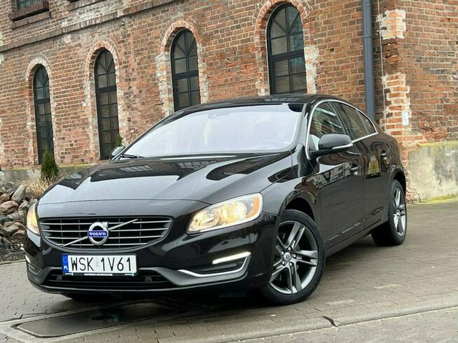Volvo S60 2,5T T5 AWD Key les go DVD Skóra Navi Kamera cofania Alu17