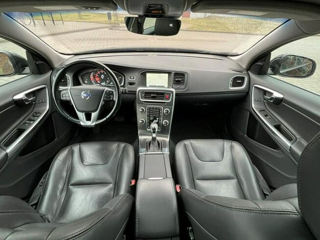 Volvo S60 2,5T T5 AWD Key les go DVD Skóra Navi Kamera cofania Alu17