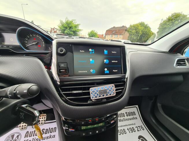 Peugeot 2008 SzklanyDach Navi PDC Kamera 2xPDC Półskóry GripControl Klimatronik Alu