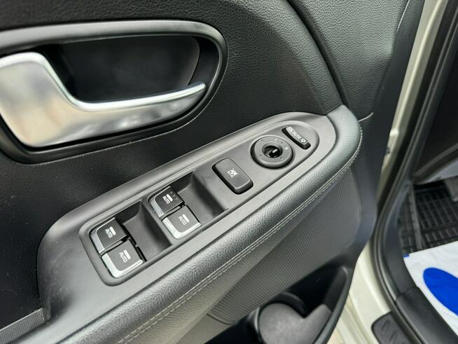 Kia Carens 1.7CRDI / 136KM LED Kamera Panorama Tempomat