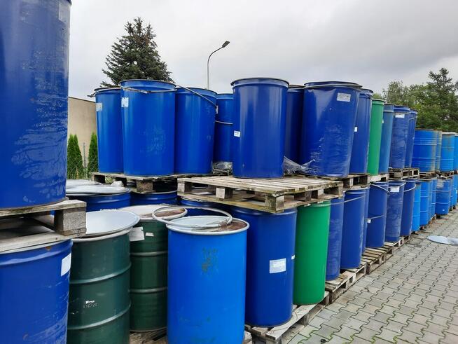 Zapasy i materiały - kartony, butelki, nakrętki, etykiety