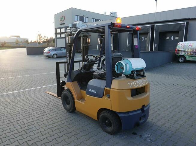 Wózek widłowy unoszący Toyota Geneo 7FG15