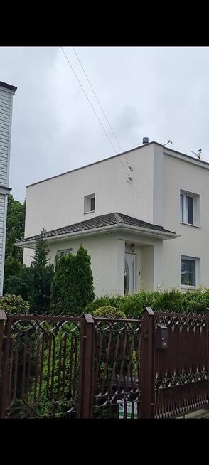 Dom bliźniak w spokojnej, cichej okolicy centrum miasta.