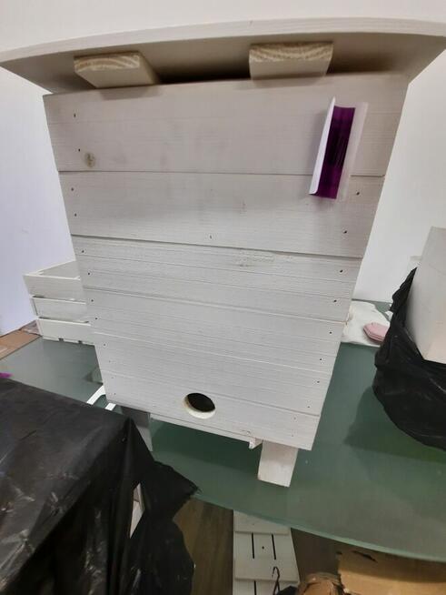 Zapasy i materiały - kartony, butelki, nakrętki, etykiety