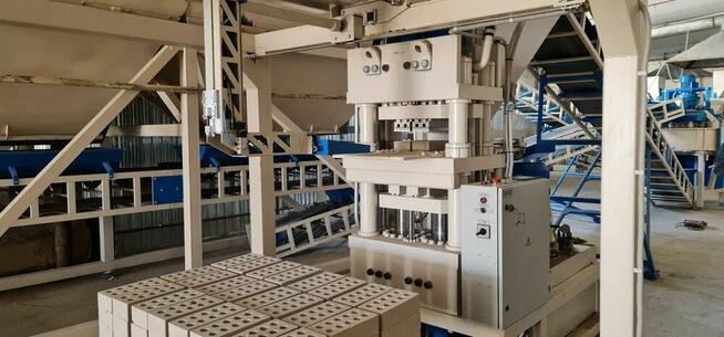 Automatyczny manipulator do układania, robot układacz