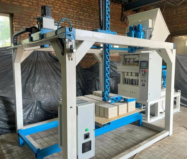 Automatyczny manipulator do układania, robot układacz