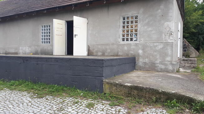 Hala, magazyn przy drodze krajowej nr8