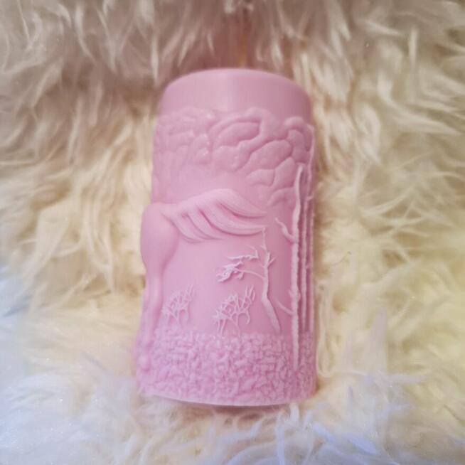 Świeczka sojowa dekoracyjna z koniem