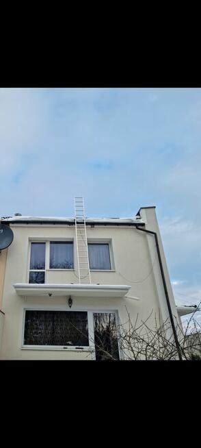 Dom bliźniak w spokojnej, cichej okolicy centrum miasta.