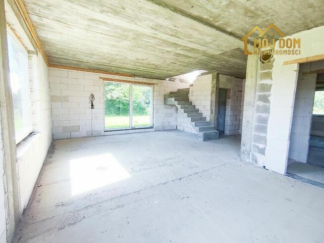 Nowy dom blisko Krosna – duża działka, piękna okolica!