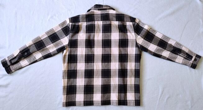 Koszula męska w kratę z długim rękawem i kieszeniami